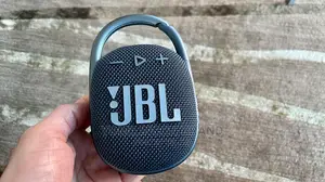 JBL Clip 4
