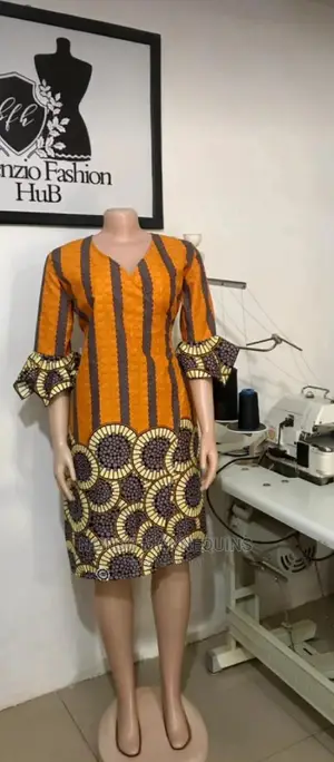 No Head but Has Hands Size 10 Female Display Mannequins
