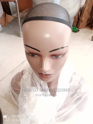 Wig/Hat Mannequins Head With Shoulder