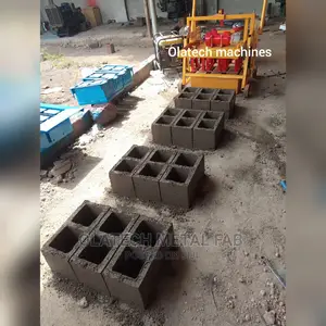 Concrete Block Molder