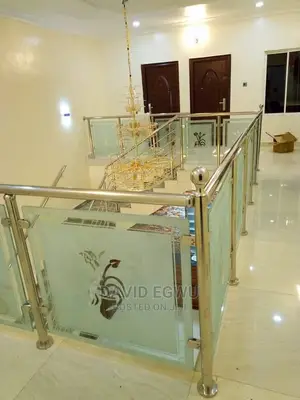 Stainless Rail With Glass