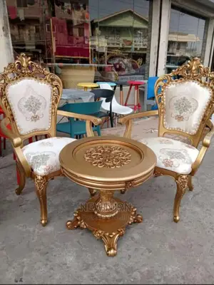 Meeting Chairs With Table.