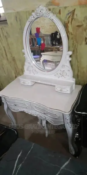 Dressing Mirror With Chair