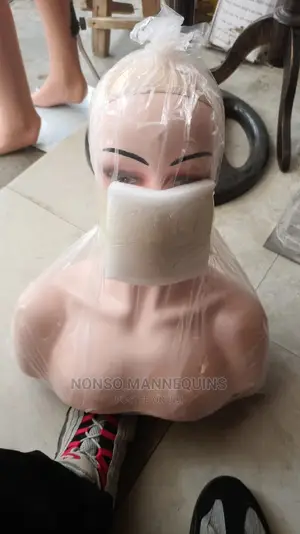 Fair Skin Color Female Mannequin With Shoulders