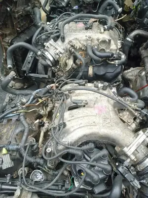 Nissan Partdinder 3.3L