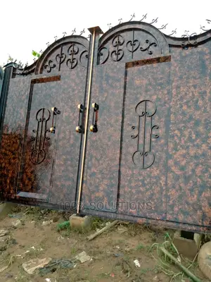 11ft by 8ft Curve Like Design Gate for Sales.