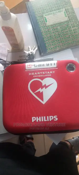 Defibillator Heart Start. Phillips