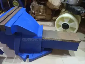 Heavy Duty 8" Table Vice