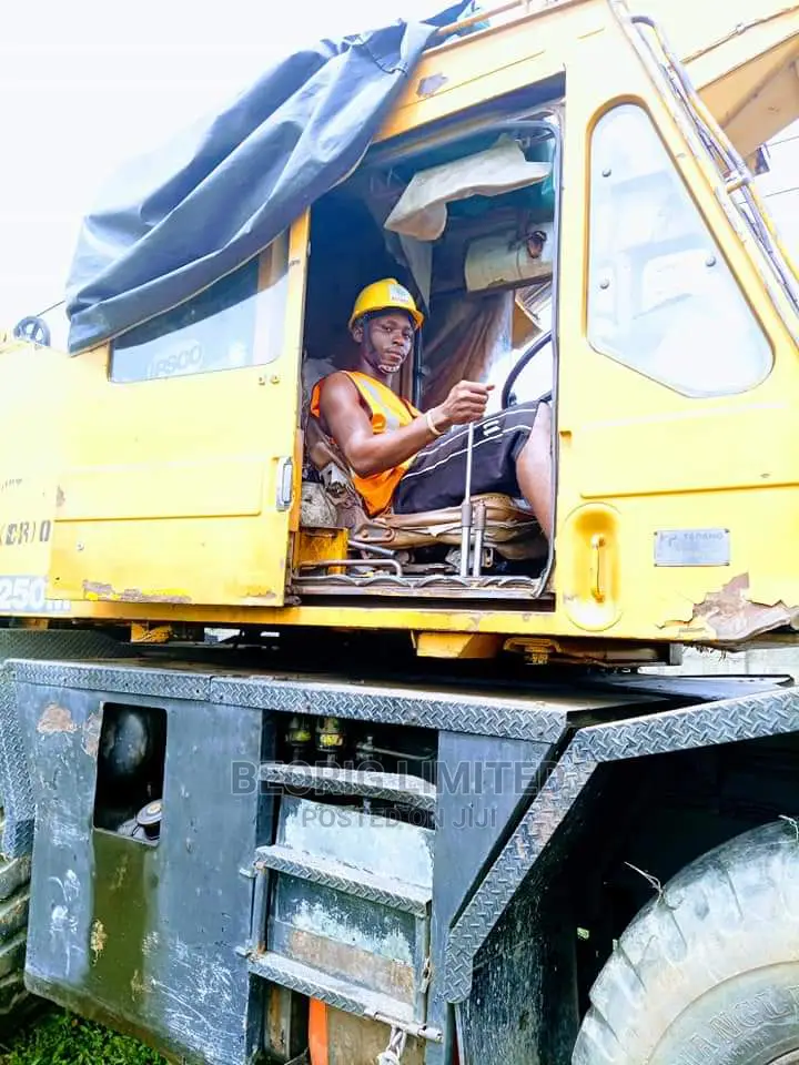Mobile Crane Operator's Training