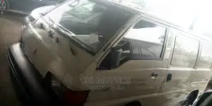 Mitsubishi L300 2004 Silver