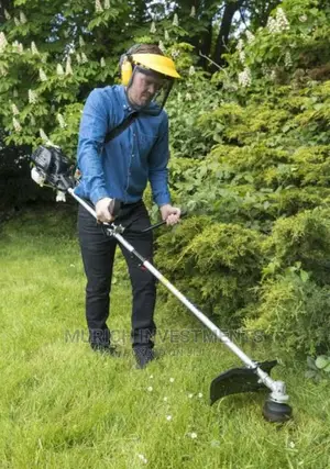 Grass Cutter Or Grass Trimmer Brush Cutter