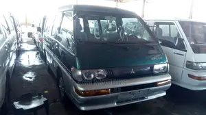 Mitsubishi L300 2006 Green