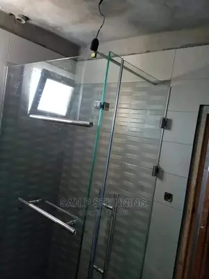 Grade Shower Cubicle