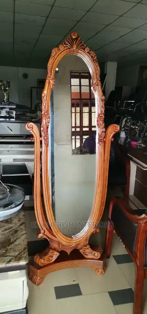 Royal Mirror