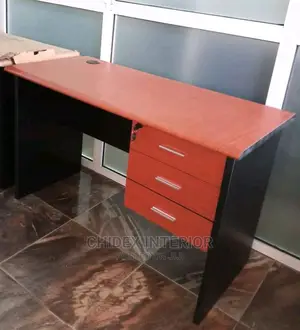 4feet Office Table