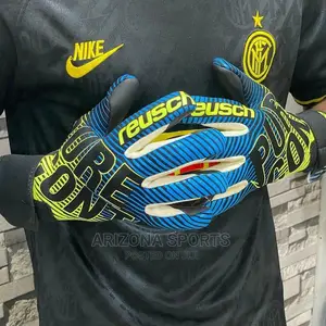 Quality Goalkeeper's Gloves