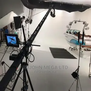 20 Feet Camera Crane for Filmmaking and Broadcasting