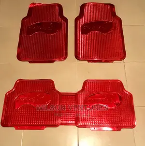 Red Shining Foot Mat