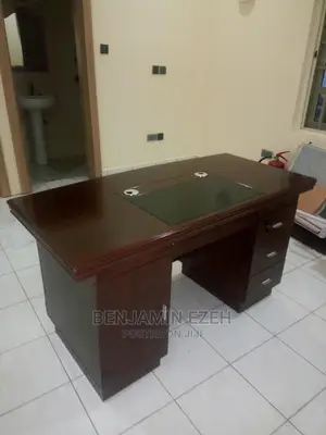 Semi Executive Table