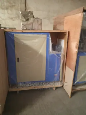 Plastic Blowing Machine Pet Plastic Bottle Blowing Machine