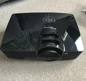 Beautiful and Neat Optoma Projector