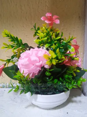 Table Flower Decorations