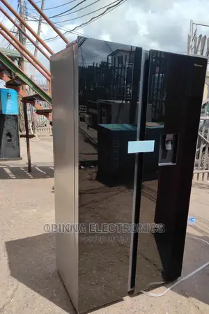 Brand New HISENSE Side by Sidy Fridge/With Dispenser/Black/