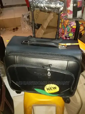 Small Leather Leaves King Pilot Case.