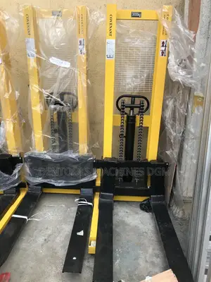 Manual Hydraulic Stacker