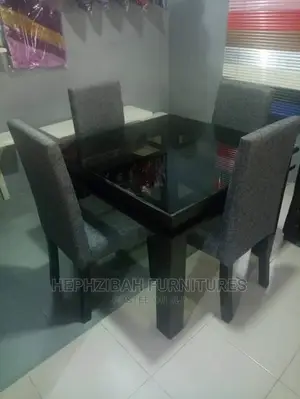 4 Seaters Dinning Set With Glass Top