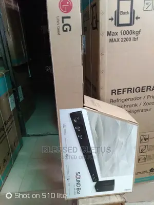 ￼ LG 2.1ch 300W Wireless Sound Bar + Subwoofer Bluetooth