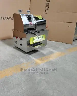 Table Top Sugarcane Juice Extractor