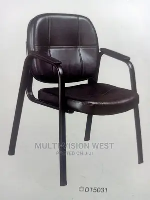 4-Legged Office Chair