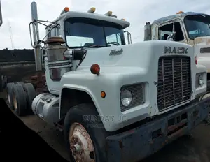 Tokunbo 24valves R Model Mack Ten Tyres Head Truck Double Fr
