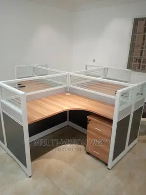 4-Man Workstation