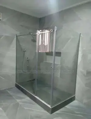 Shower Cubicle (10mm Plan Glass)