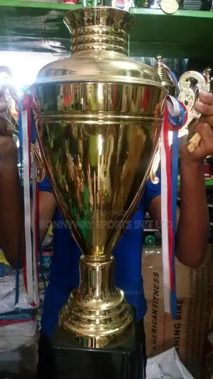 Golding Giant Trophy