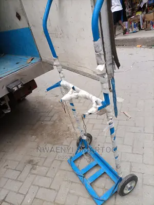 Cyclinda Truck