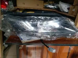 Headlamp for Mitsubishi L200 80000