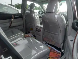 Toyota Highlander 2012 Brown