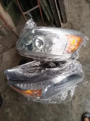 Headlamp for Toyota Rav4 2008