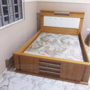 4 1/2 X 6 Quality Bed Frame With Side Drawer