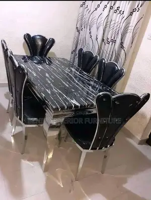 Mable Dining Table