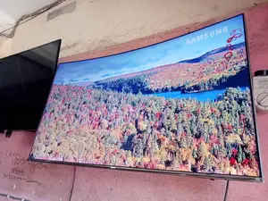 U K Used Samsung 48" Curve Smart TV