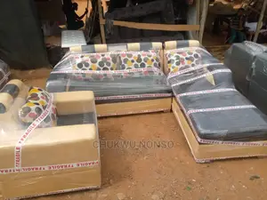 Modern L- Shaped Leather Sofa With a Single