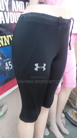 Ladies Short Leggings Tight