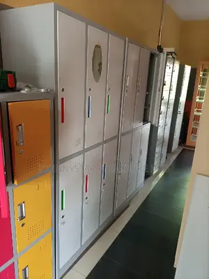 Metal Lockers by 6 Lockers