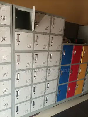 Supermax 18 Doors Metal Lockers
