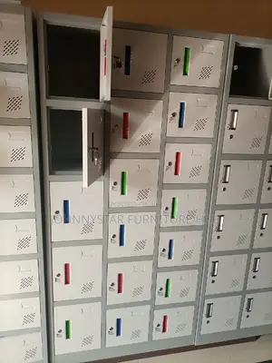 Supermax Italian 18 Doors Metal Lockers