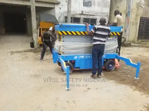 12 Meter Fully Electric Scissors Lift/Sky Lift
